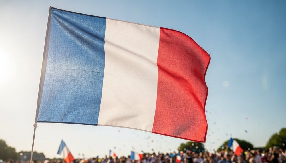 Defile et drapeau tricolore lors de la Fete nationale du 14 juillet en France