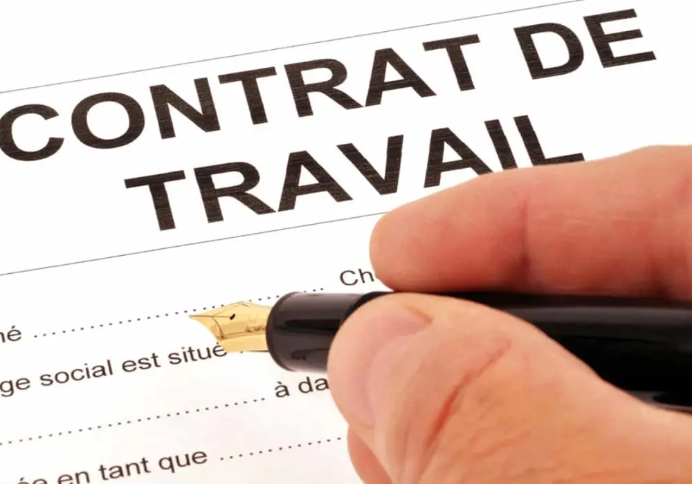 Naviguer dans les Avenants de Contrat de Travail : guide pratique et astuces clés