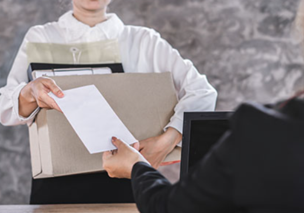 Rédiger une lettre de licenciement : Éléments clés et bonnes pratiques